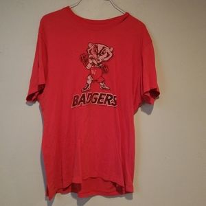 Wisconsin Badgers large tshirt